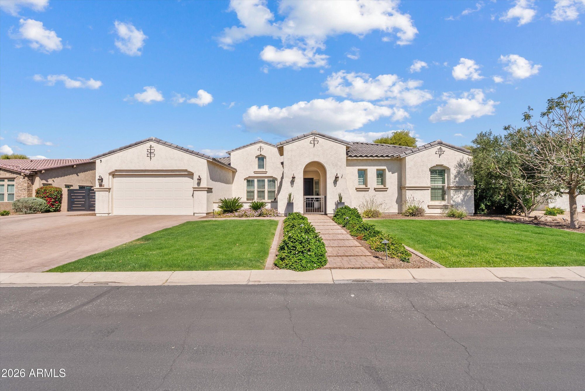 2562 E Clark Drive, Gilbert, Arizona, listed at $1,599,990